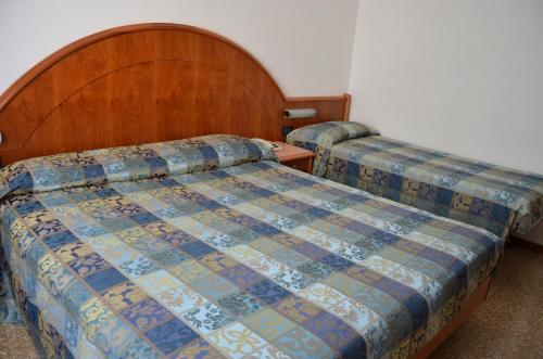 Hotel Lorenzo 塞勒里古 外观 照片