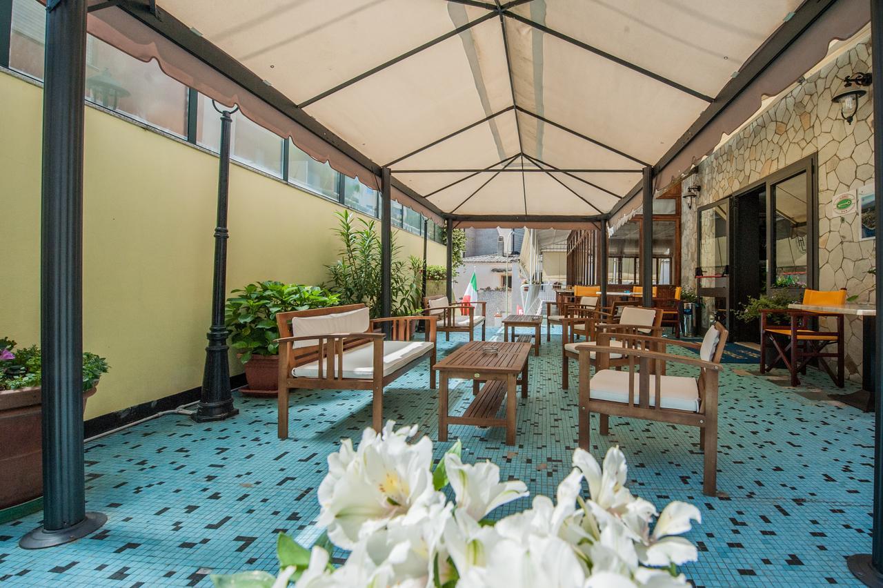 Hotel Lorenzo 塞勒里古 外观 照片